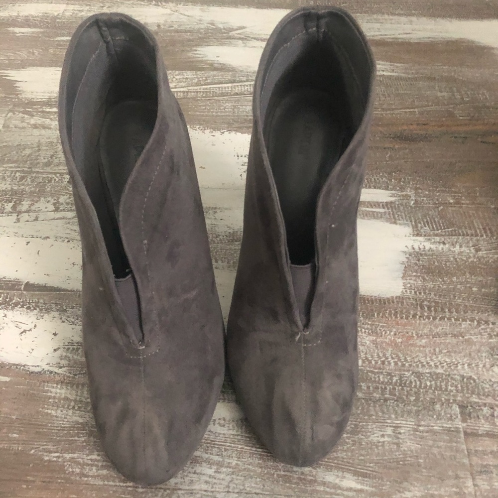 Grey apt 9 heeled booties